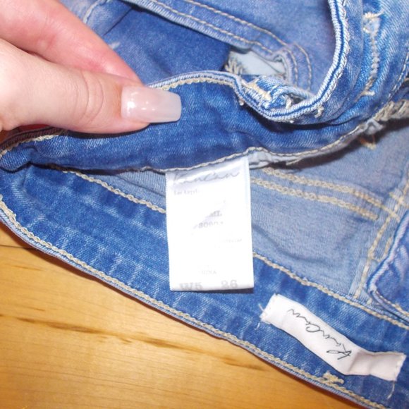 Ripped Daisy Dukes - Picture 3 of 4